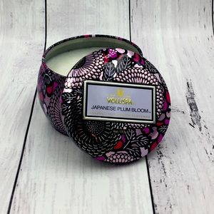 New Voluspa 4oz. Japanese Plum Bloom Candle